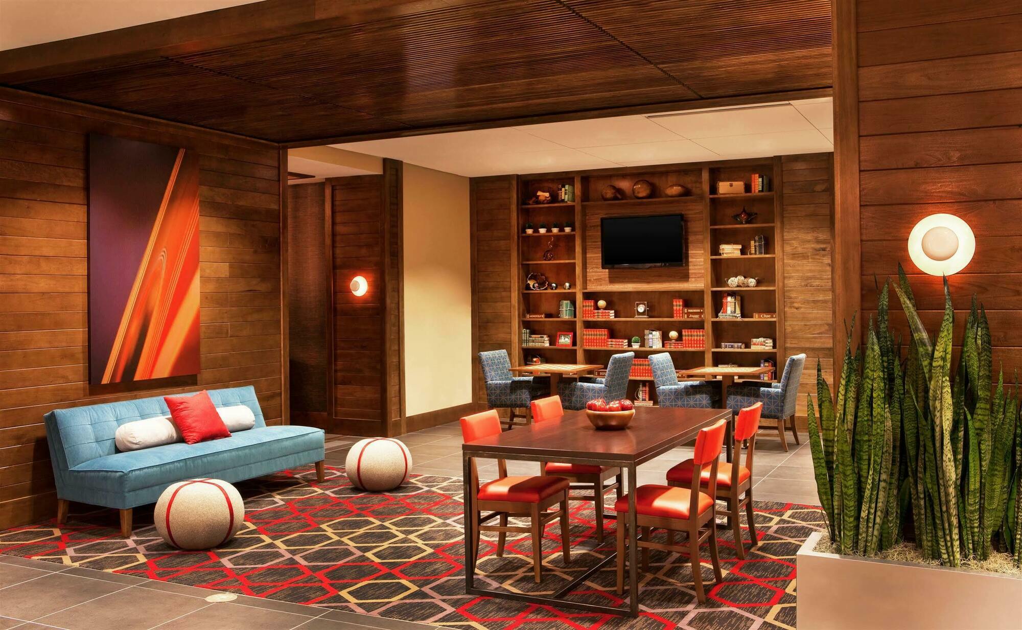 Sheraton Nashville 3*