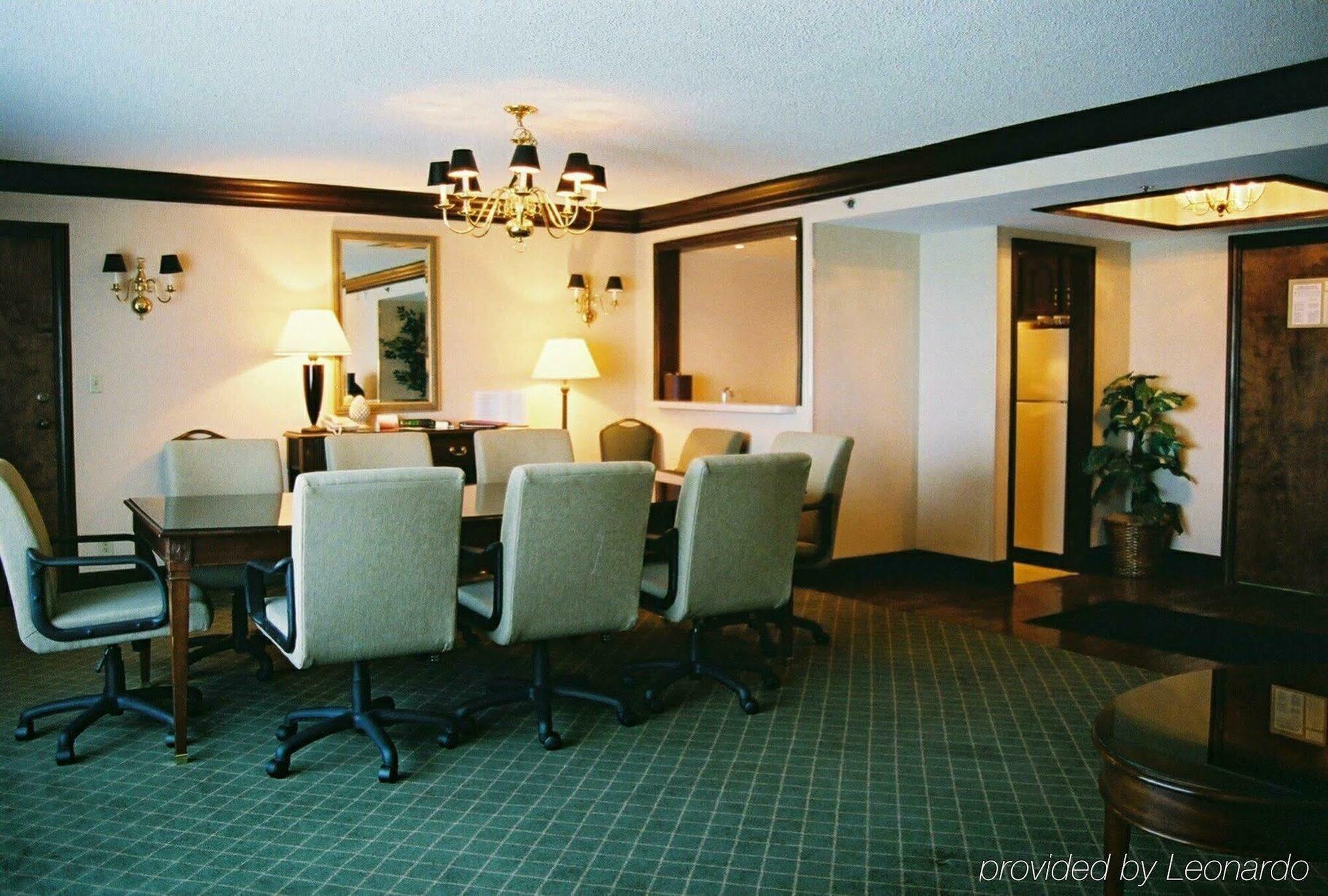 Sheraton Nashville Hotel 3*